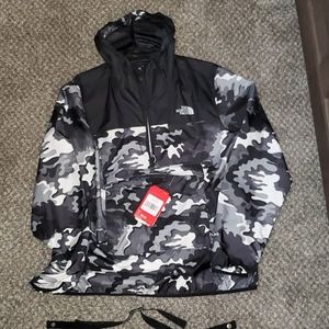 The north face mens white/black camo fanorak